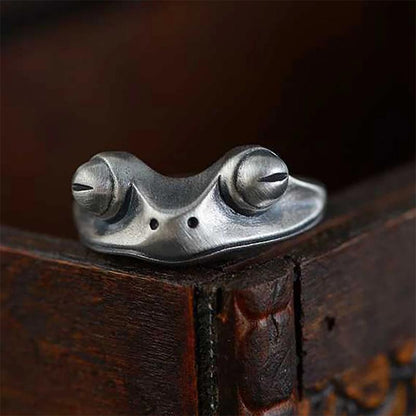 Unisex Vintage Frog Ring in Retro Style