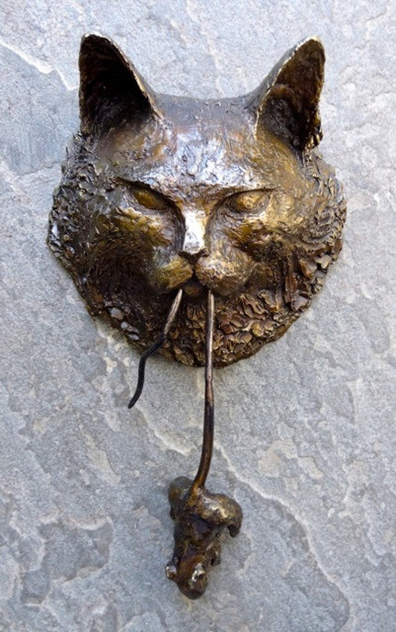 Playful Welcome Touch for Cat Lovers