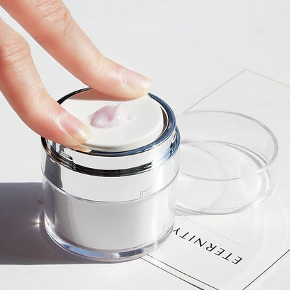 Travel-Ready Skincare Organizer – Keeps Your Products Fresh and Clean
