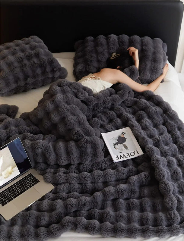 Cozy Fleece Blanket | Reversible Design | Year-Round Warmth