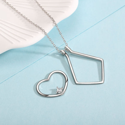 Heart-Shaped Necklace with Ring Holder – Floral Elegance Design