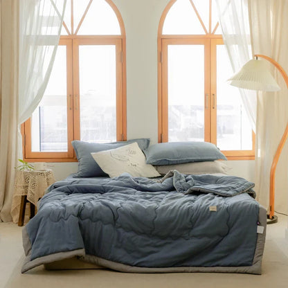 Lightweight Summer Quilt in Cotton-Polyester Blend – Washable, Skin-Friendly Solid Colour