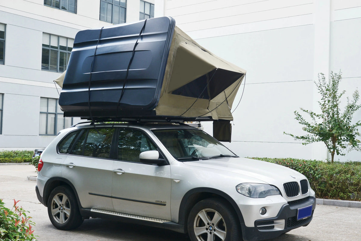 Car Roof Tent for Three People – Compact Design