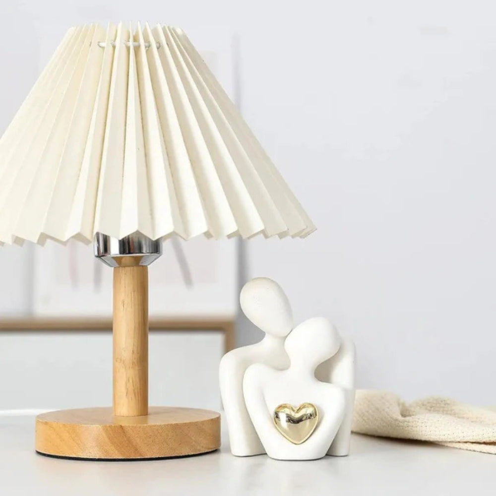 Modern Resin Sculpture of Abstract Couple for Home Decoration