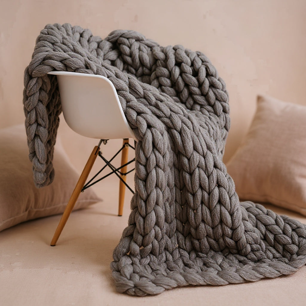 Cozy Merino Wool Throw Blanket in Chunky Knit for Elegant Home Style