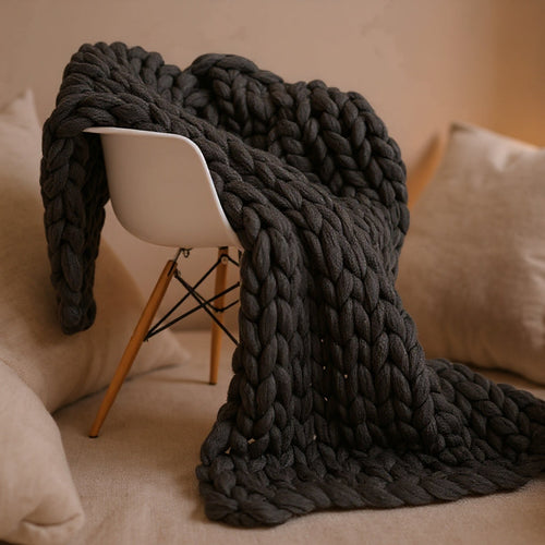 Cozy Merino Wool Throw Blanket in Chunky Knit for Elegant Home Style