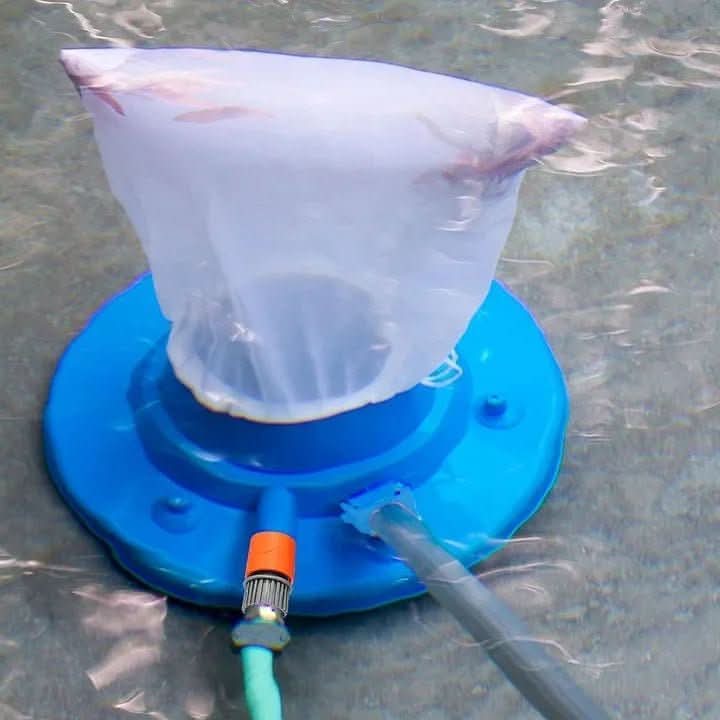 Pool Vacuum Cleaner for Quick Collection of Leaves and Dirt