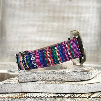 Stylish Timepiece with Woven Fabric Band | Vintage Charm