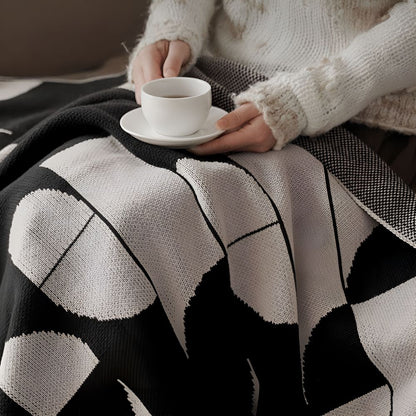 Chic Geometric Throw Blanket for Ultimate Comfort