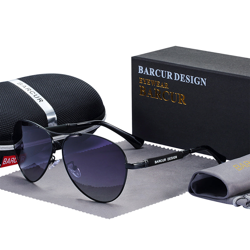 Pilot Sunglasses with Polarized Gradient Mirror Lenses in Titanium Alloy