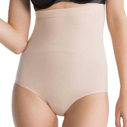 Sculpting Waist Enhancer for a Sleek Silhouette