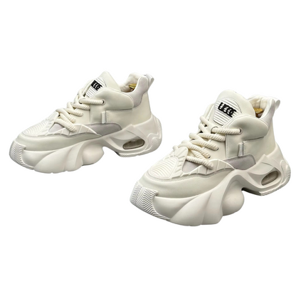 Retro Style Sneakers Featuring Air Cushion Technology