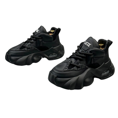 Retro Style Sneakers Featuring Air Cushion Technology