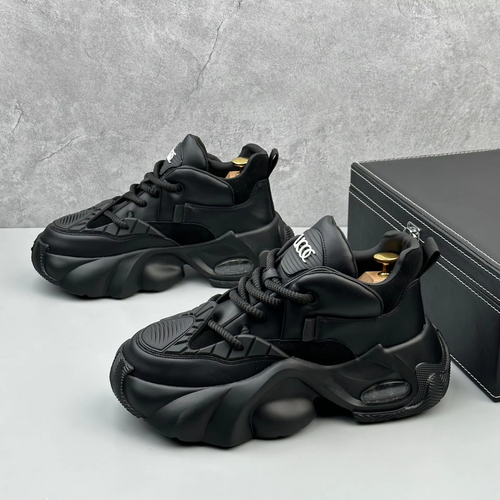 Retro Style Sneakers Featuring Air Cushion Technology