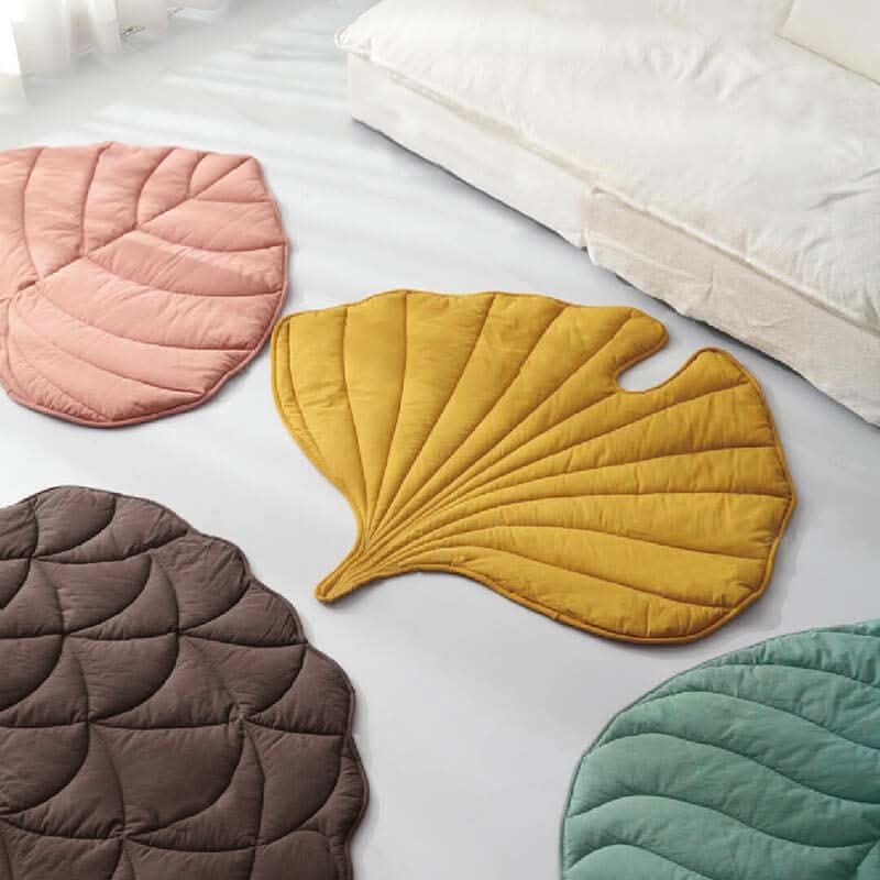 Leaf Shaped Dog Blanket for Comfort and Home Decor