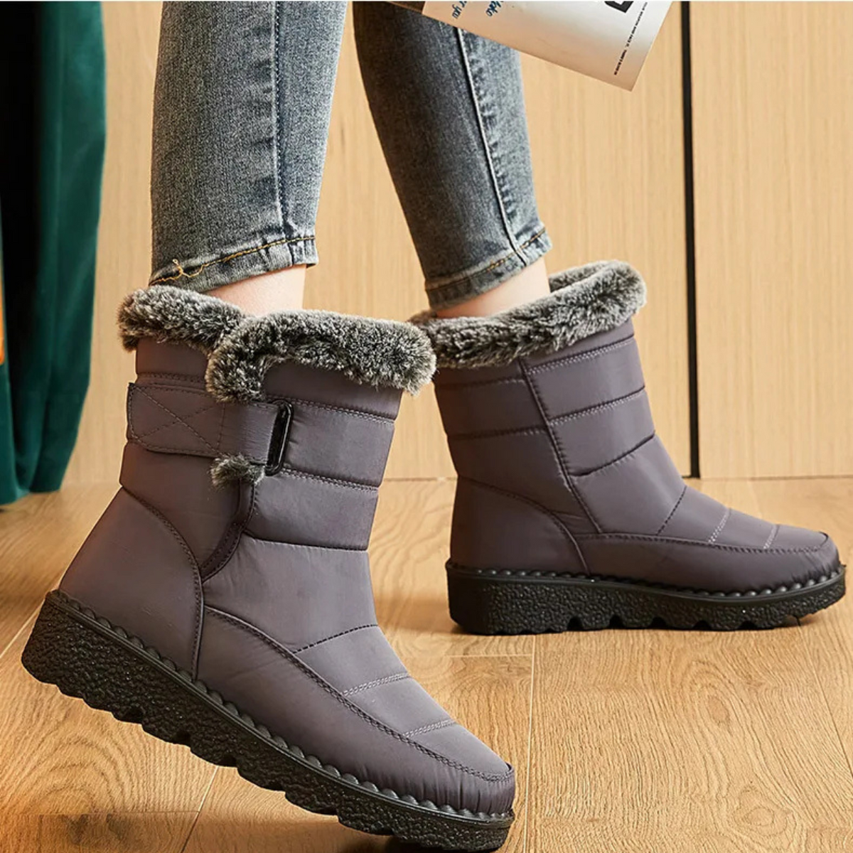 Insulated Waterproof Snow Boots for Warmth and Comfort