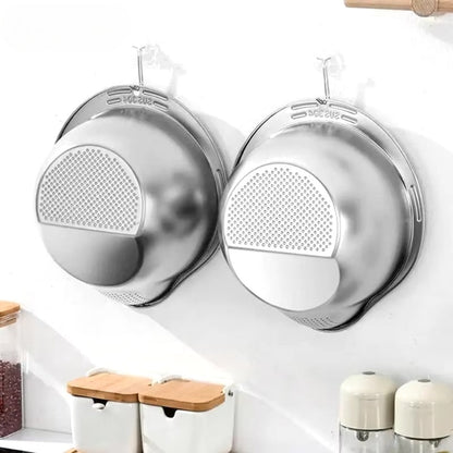 Elegant Mesh Strainer for Effortless Food Preparation