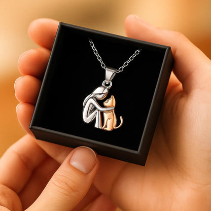 Elegant Embrace Pendant Necklace – Stylish Jewelry