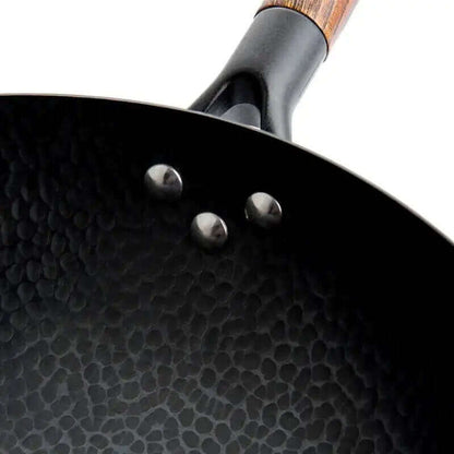 Handcrafted Iron Wok – High Quality with Wooden Lid