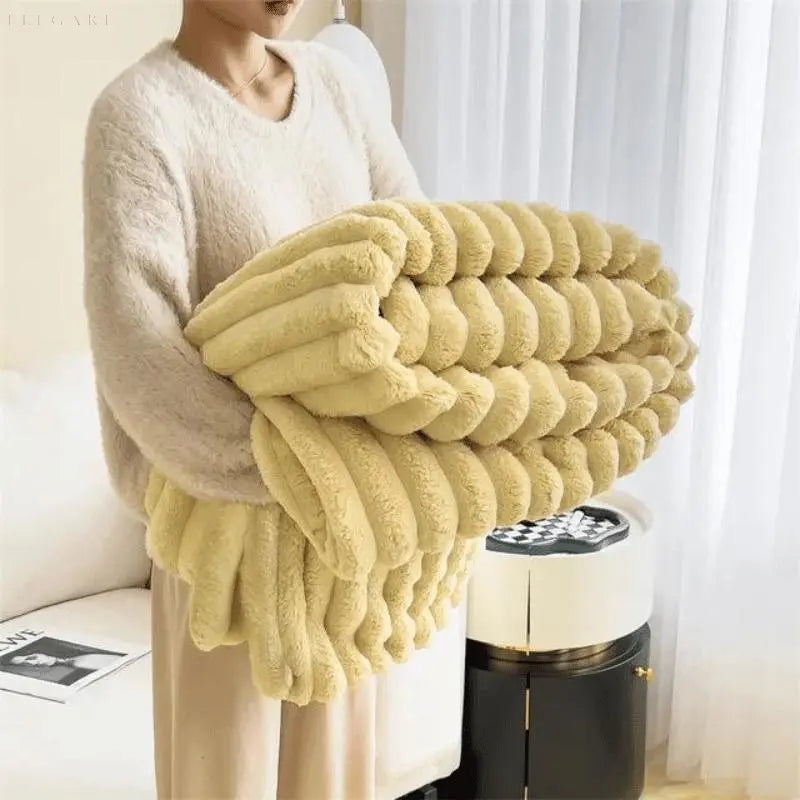 Cozy Plush Fleece Blanket for Comfort