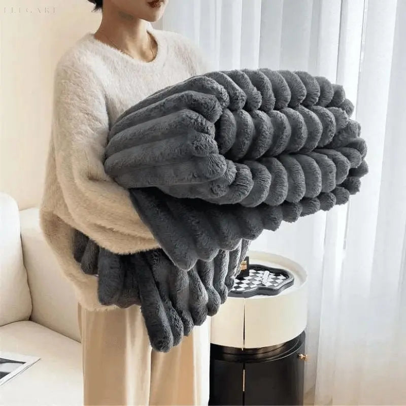 Soft Warm Plush Blanket in Cozy Fleece