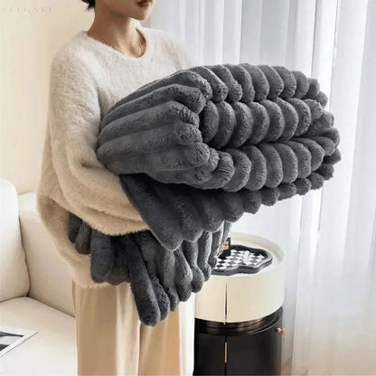 Soft Warm Plush Blanket in Cozy Fleece