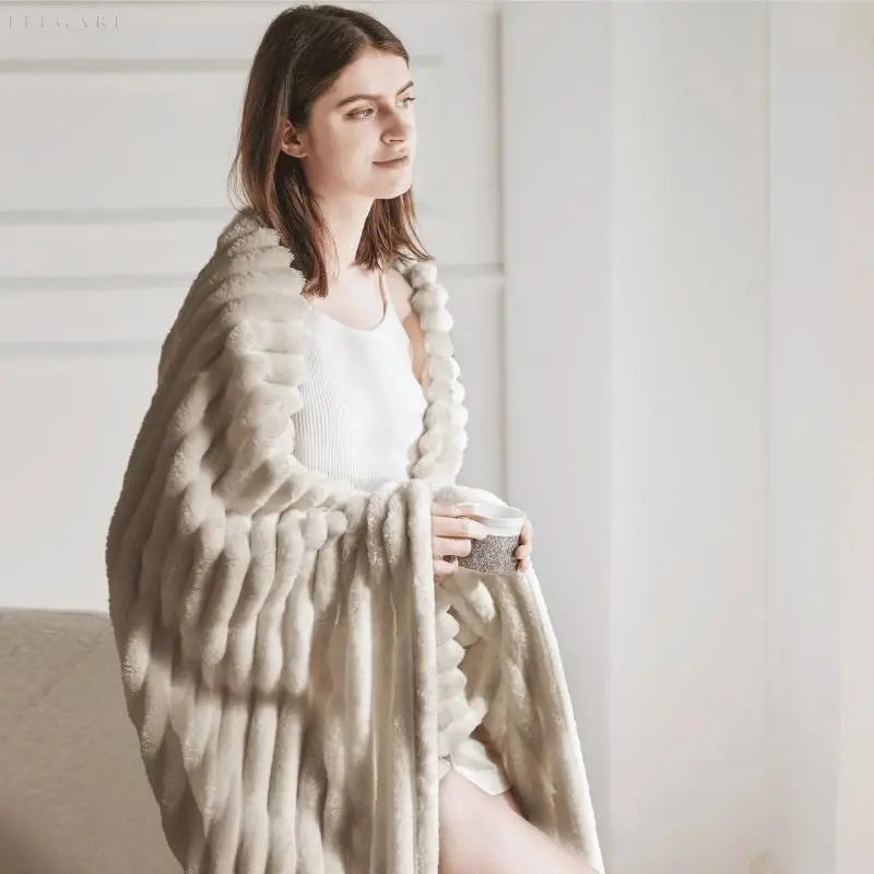 Soft Warm Plush Blanket in Cozy Fleece
