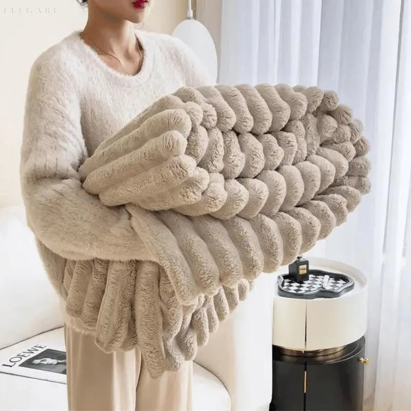 Cozy Plush Fleece Blanket for Comfort