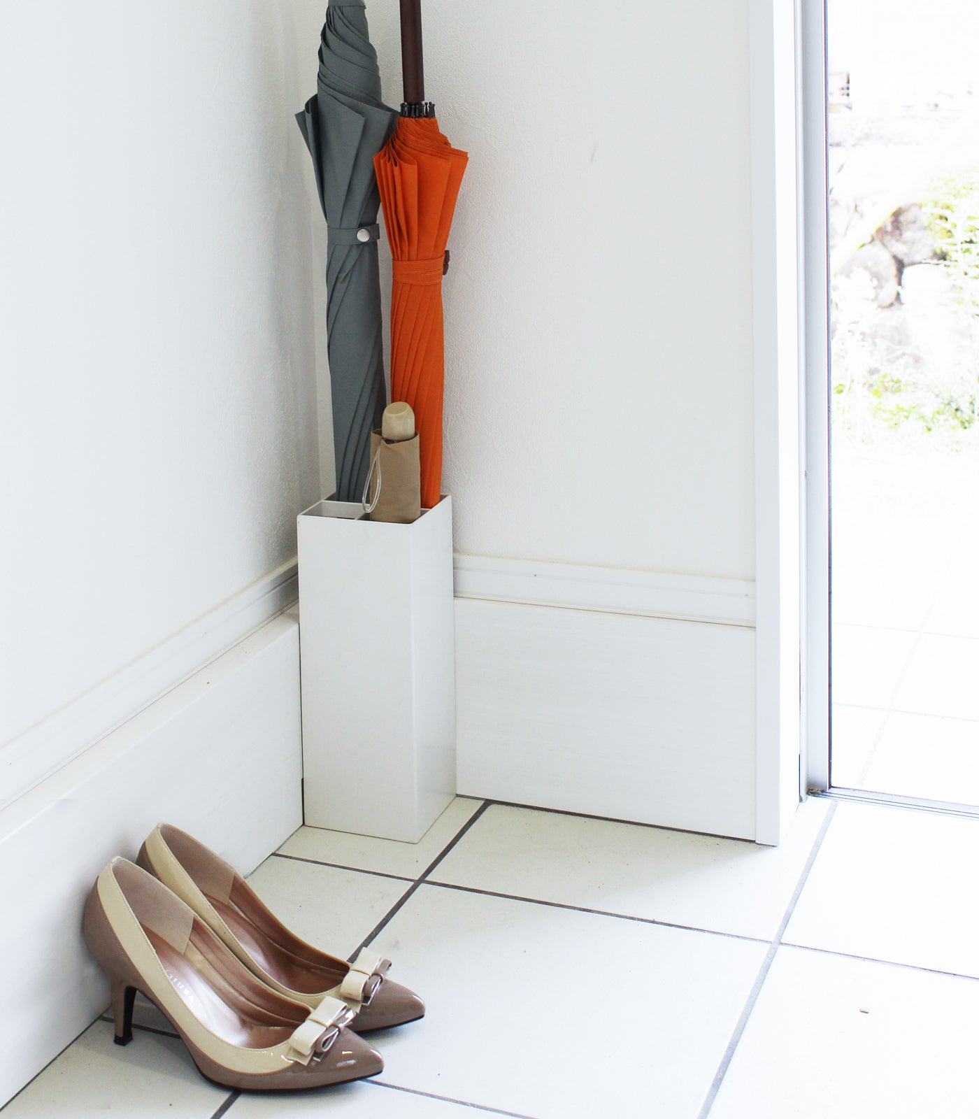 Narrow Steel Umbrella Holder with Drop Collection and Non-Slip Base