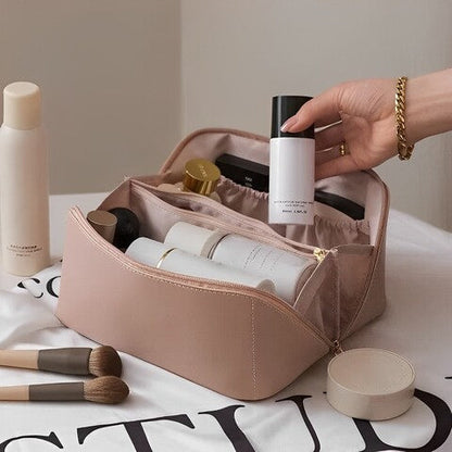 Versatile Travel Cosmetic Organizer - Chic & Functional