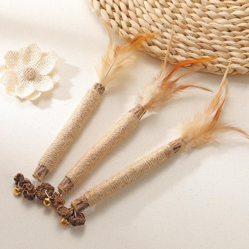 Eco-Friendly Chew Sticks for Feline Dental Health
