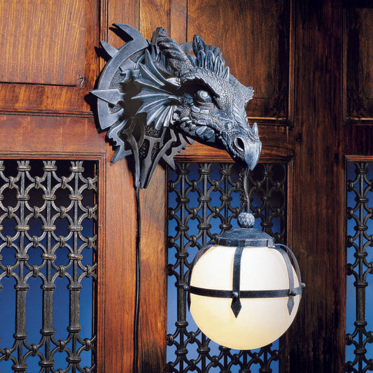 Fantasy Design Wall Light with Dragon Sculpture for Accent Lighting
