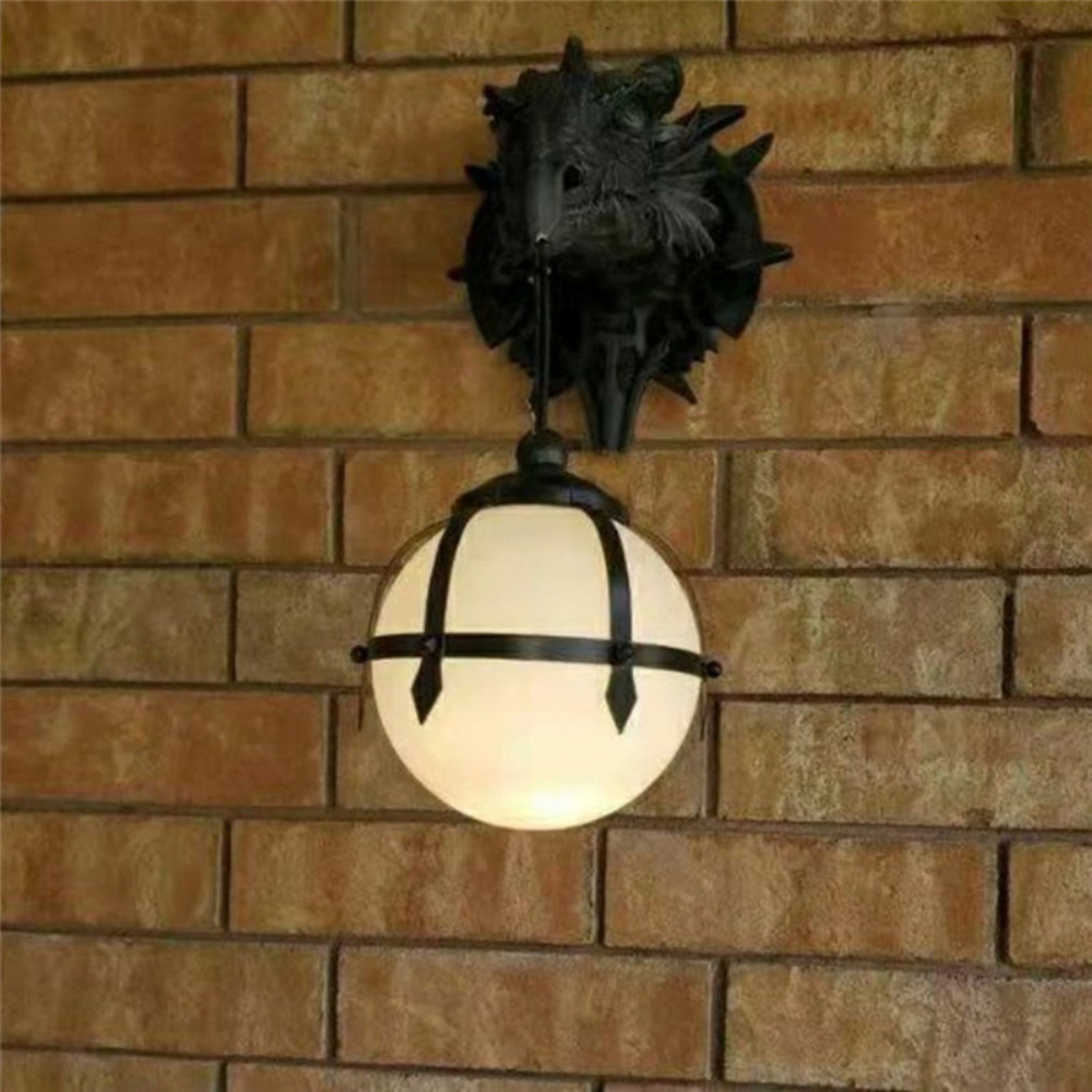 Fantasy Design Wall Light with Dragon Sculpture for Accent Lighting
