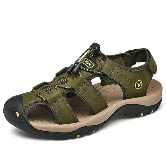 Adjustable Closed Toe Hiking Sandals for Outdoor Use