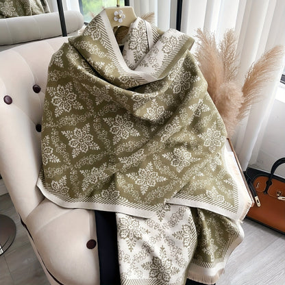 Chic Vintage-Inspired Fleece Wrap Scarf
