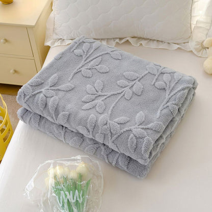Chic Leaf Design Plush Blanket for Ultimate Comfort