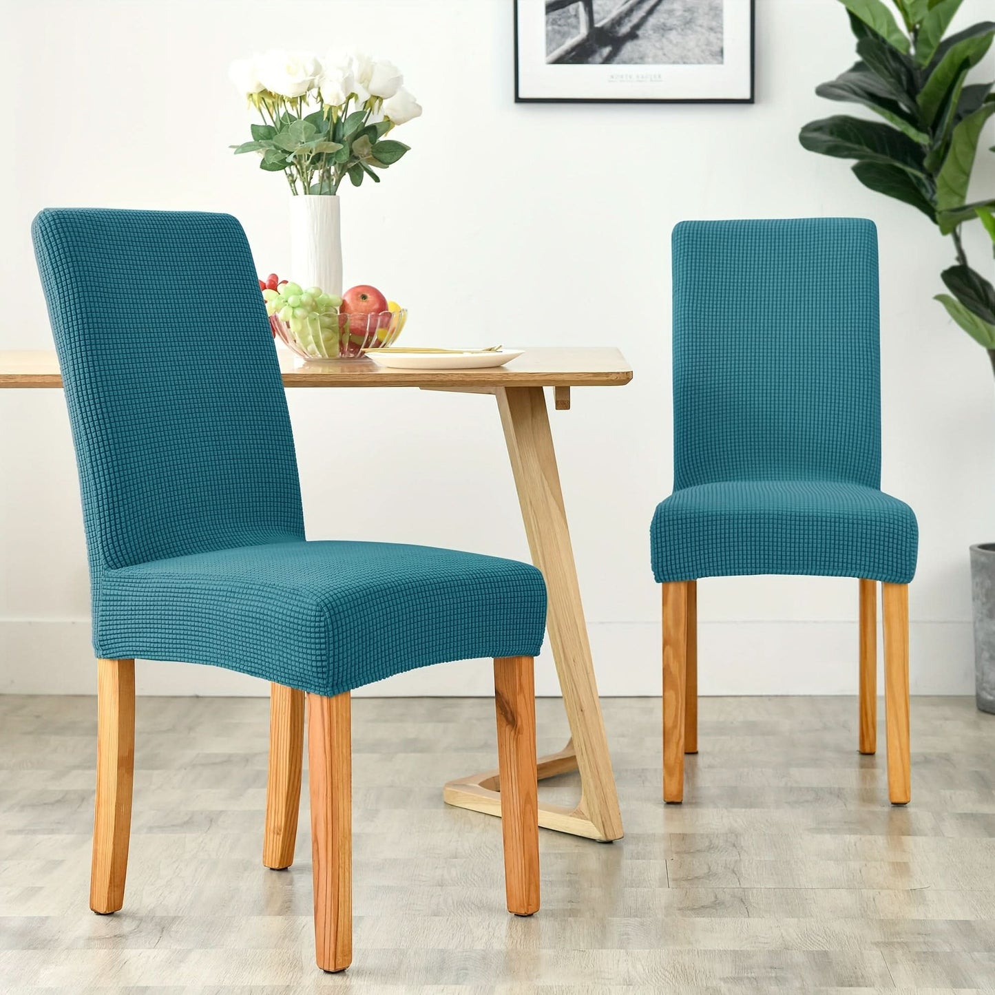 Elegant Dining Chair Covers in Stretch Velvet for Stylish Interiors