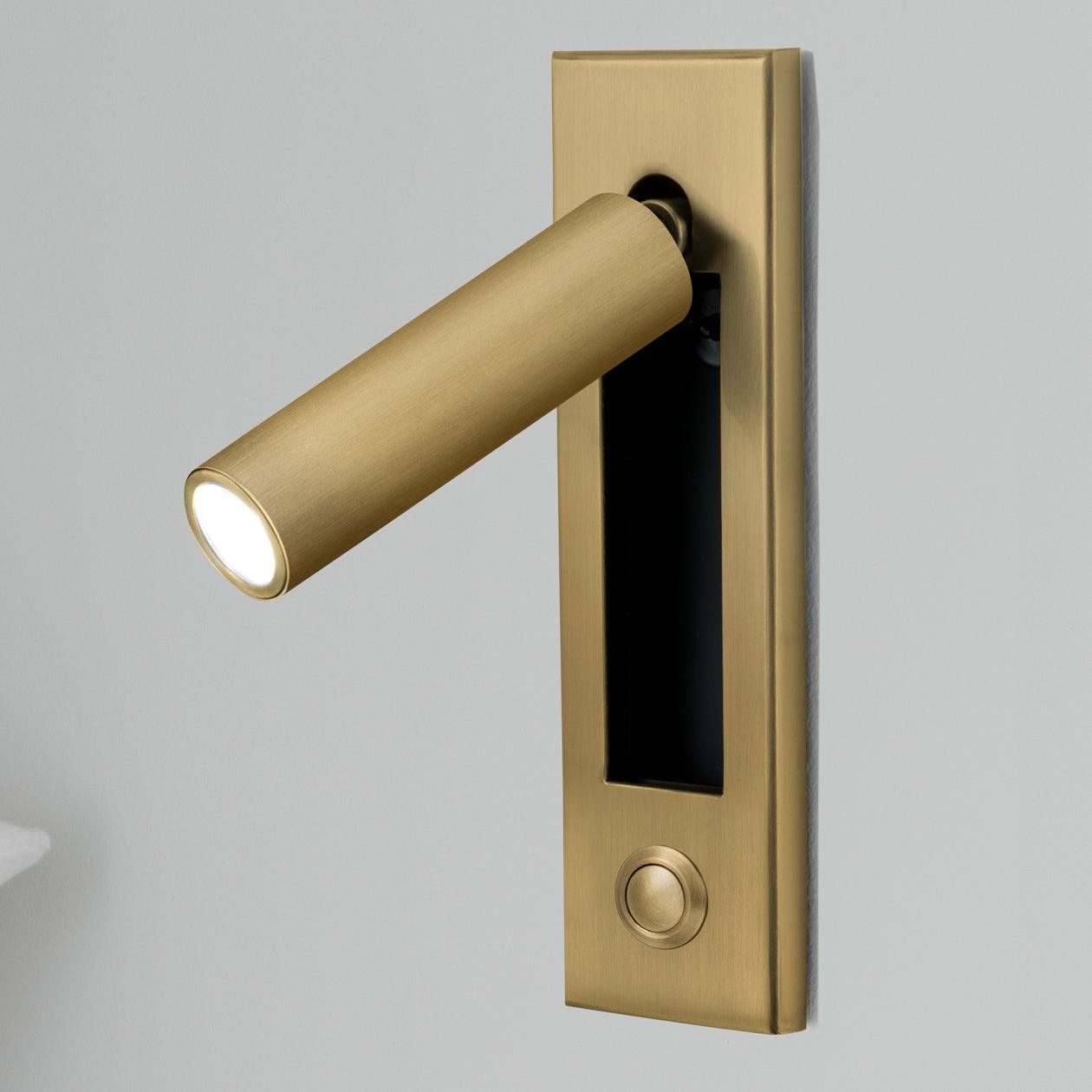 Compact Wall Light – Foldable Design for Space Efficiency