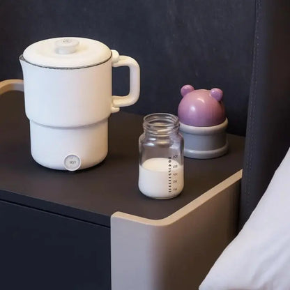 Travel-Friendly Electric Kettle with Collapsible Design