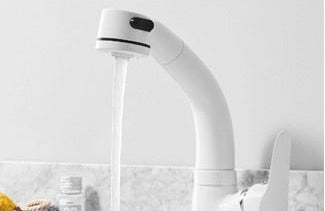 Adjustable Bathroom Faucet with Pull-Out Spray – Elegant Design