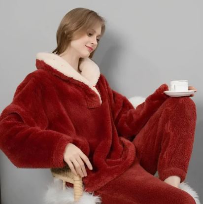 Cozy Comfort Set - Women's Fleece Pajama Ensemble for Winter