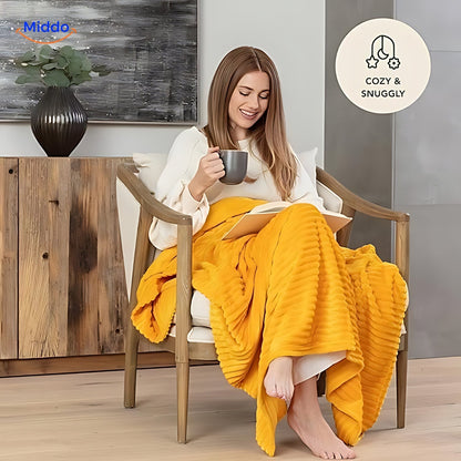 Cozy Fleece Blanket | Elegant Cover for Year-Round Comfort
