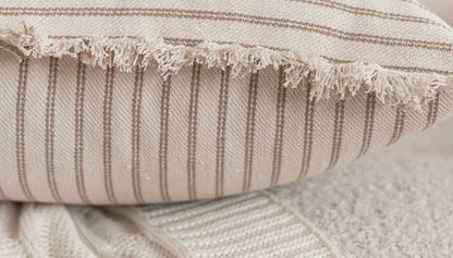 Jacquard Patterned Pillowcase with Fringes - Cotton and Linen Blend