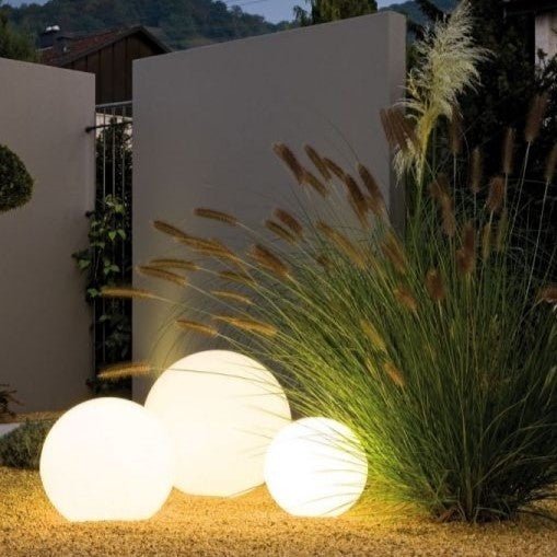 Garden Sphere in 16 Colors