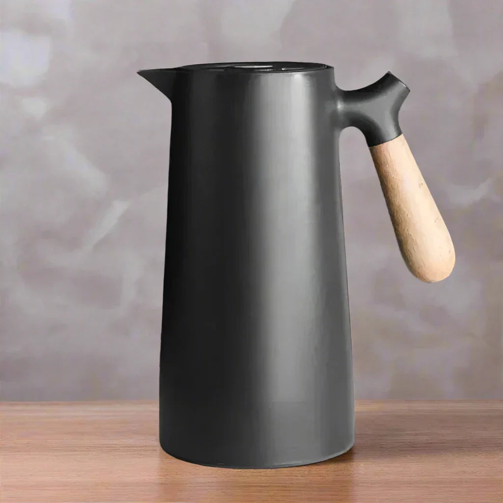 Stylish Thermal Bottle with Long-Lasting Heat and Cold Insulation