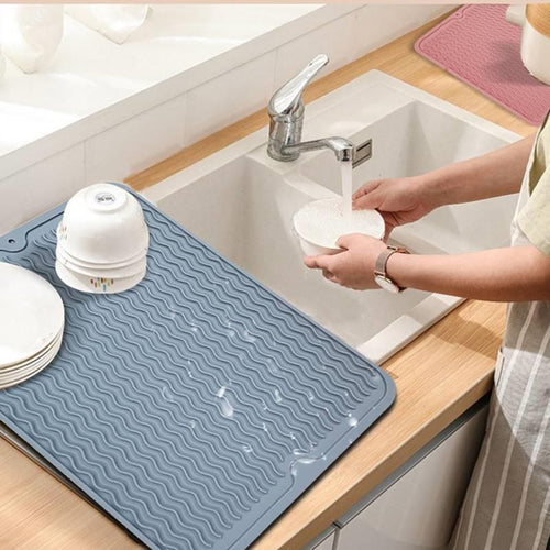 SleekGuard Silicone Mat – Keep Your Countertops Tidy