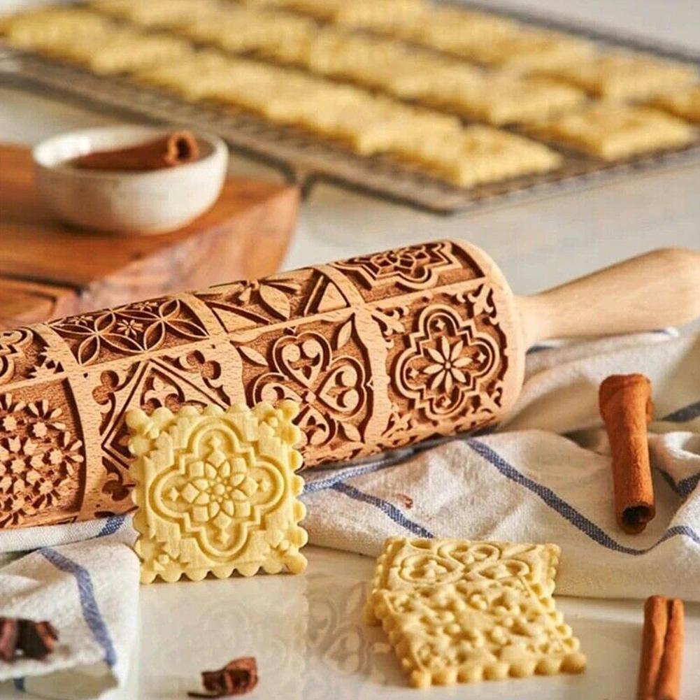 Wooden Rolling Pin with Christmas Design | Handmade Beechwood