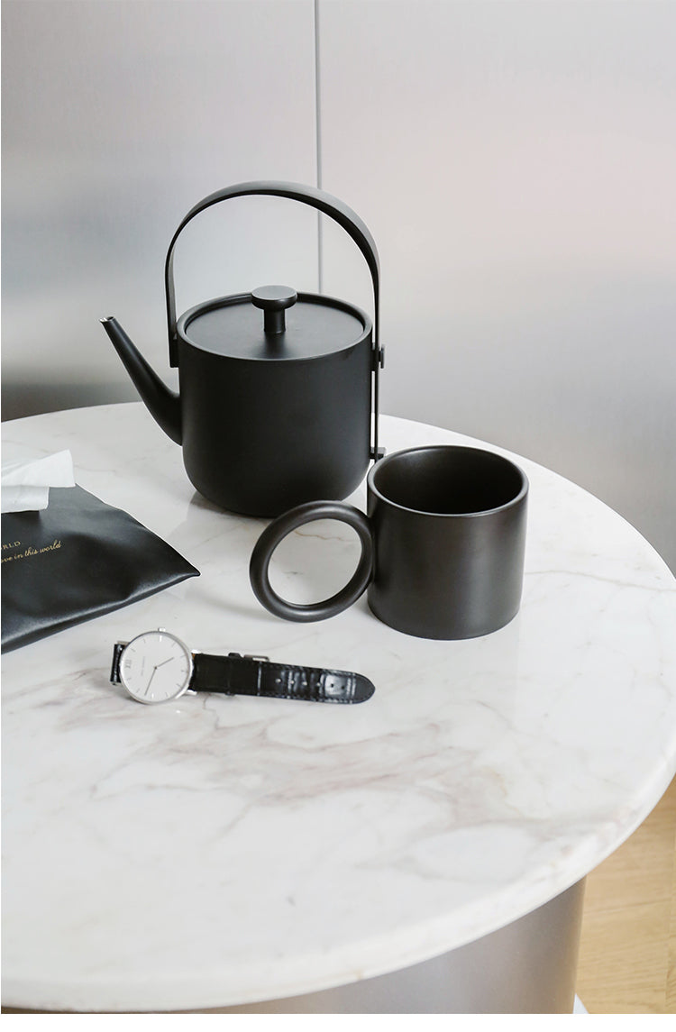 Minimalist Porcelain Mug – Ares Style Coffee Cup