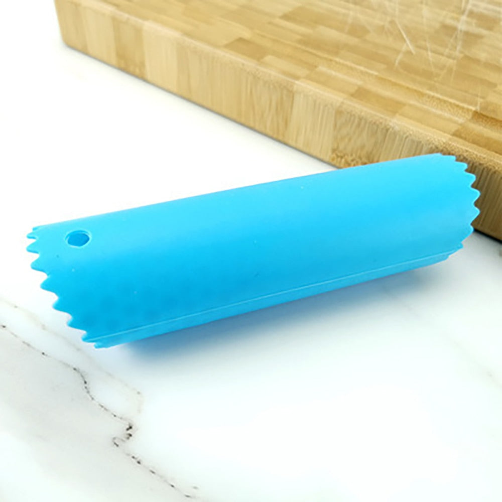 Easy Garlic Peeler Tube for Quick Garlic Clove Preparation