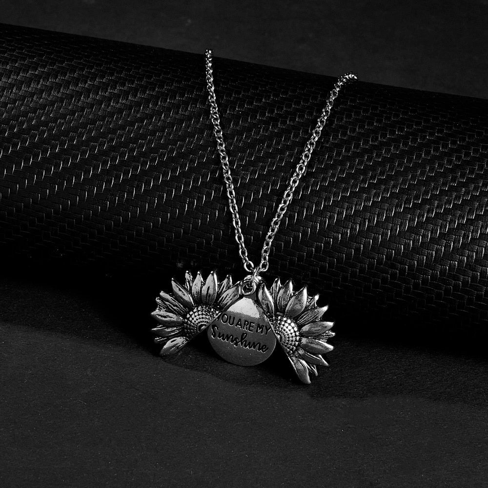 Everlasting Love Pendant | A Heartfelt Connection!